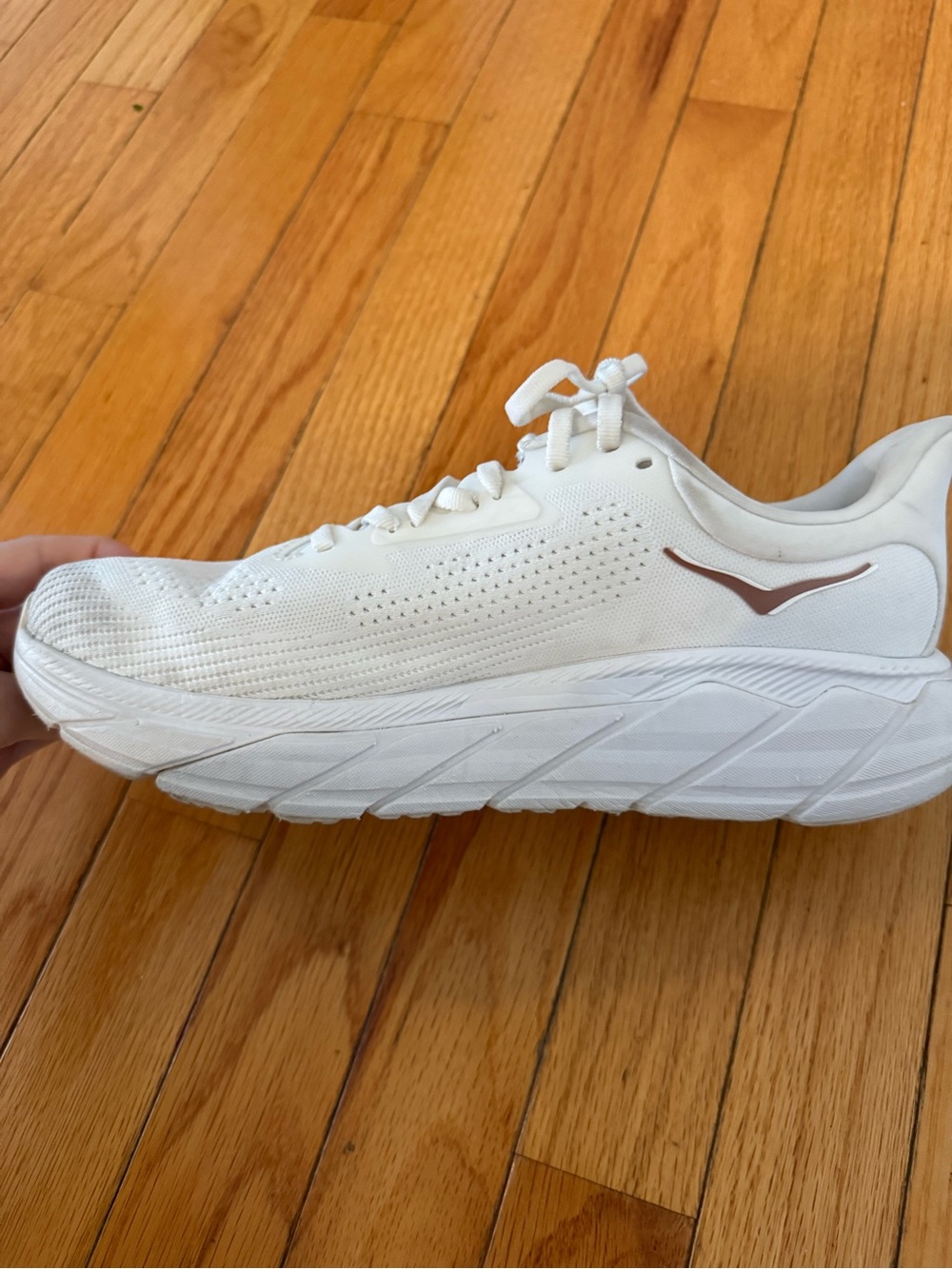 Hoka Arahi 7